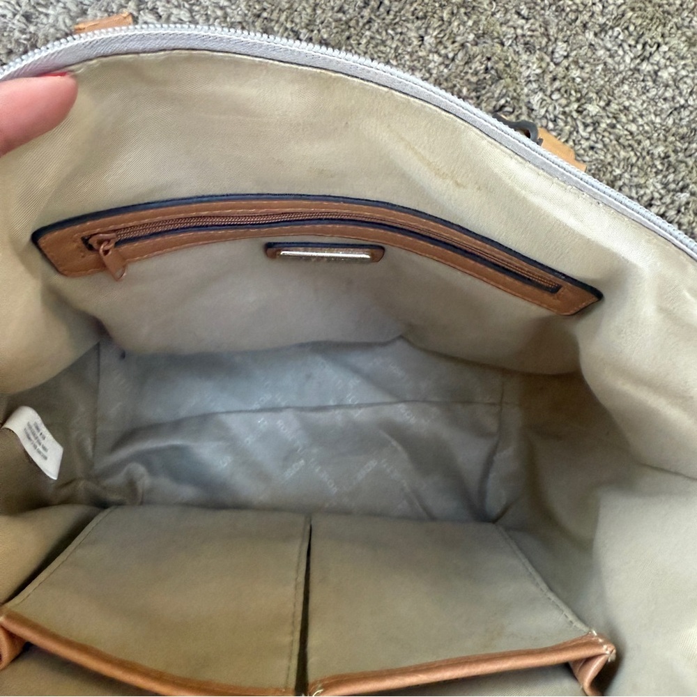 Rosetti floral print shoulder bag with a gray base and a brown strap - Picture 7 of 9
